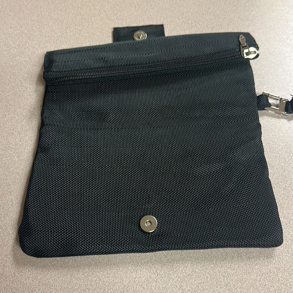 Viktor & Rolf Wristlet - Picture 3 of 8